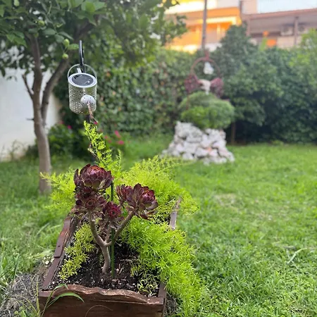 Apartment Garden House - *